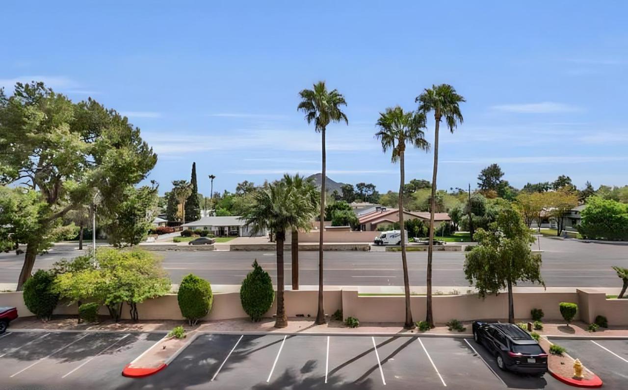 Biltmore Bliss Desert Retreat! فينيكس المظهر الخارجي الصورة